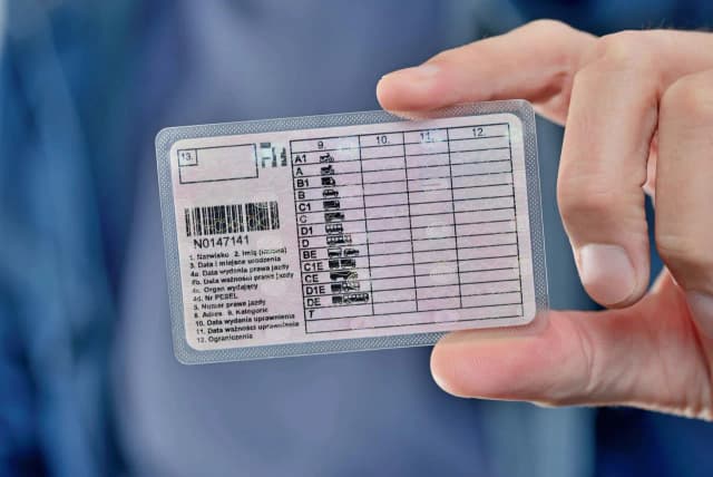 Czy trzeba mieć prawo jazdy? Sprawdź, jakie są konsekwencje braku dokumentu Czy trzeba mieć prawo jazdy? Sprawdź, jakie są konsekwencje braku dokumentu
