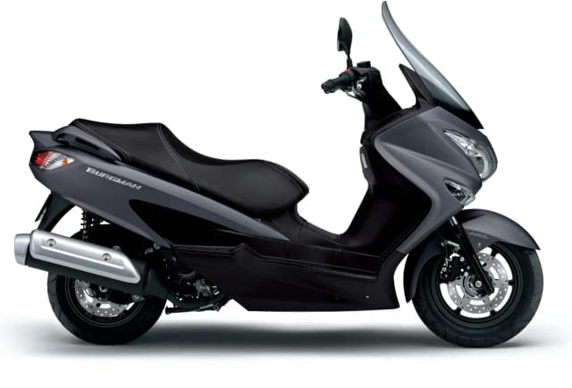 Maxi skuter 125 jaki wybrać – najlepsze modele i ich wady Maxi skuter 125 jaki wybrać – najlepsze modele i ich wady