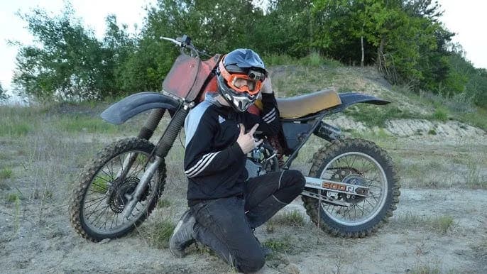 Honda CR 500 ile koni? Odkryj moc silnika i jego osiągi Honda CR 500 ile koni? Odkryj moc silnika i jego osiągi