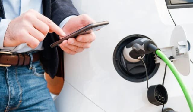 Jak rozliczyć ładowanie samochodu elektrycznego w domu i zaoszczędzić Jak rozliczyć ładowanie samochodu elektrycznego w domu i zaoszczędzić