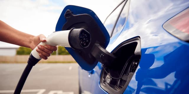 Ile kosztuje jazda samochodem elektrycznym? Sprawdź, ile zaoszczędzisz Ile kosztuje jazda samochodem elektrycznym? Sprawdź, ile zaoszczędzisz