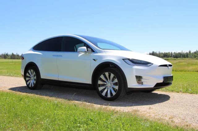 Ile kosztuje samochód elektryczny Tesla? Ceny modeli w Polsce 2023 Ile kosztuje samochód elektryczny Tesla? Ceny modeli w Polsce 2023