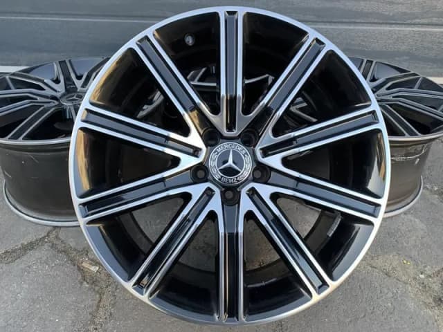 Jakie felgi do CLS - idealne wybory dla Twojego Mercedesa Jakie felgi do CLS - idealne wybory dla Twojego Mercedesa