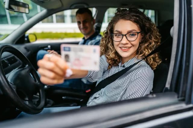 Prawo jazdy ile ważne? Sprawdź, zanim stracisz ważność dokumentu Prawo jazdy ile ważne? Sprawdź, zanim stracisz ważność dokumentu