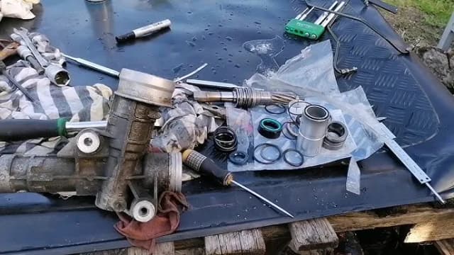 Objawy uszkodzonej maglownicy w Audi A4 B5 – jak je rozpoznać? Objawy uszkodzonej maglownicy w Audi A4 B5 – jak je rozpoznać?