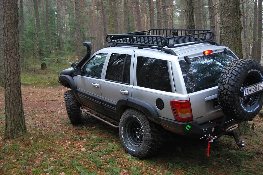Jakie opony do Jeep Grand Cherokee WJ? Wybierz najlepsze opcje dla siebie Jakie opony do Jeep Grand Cherokee WJ? Wybierz najlepsze opcje dla siebie