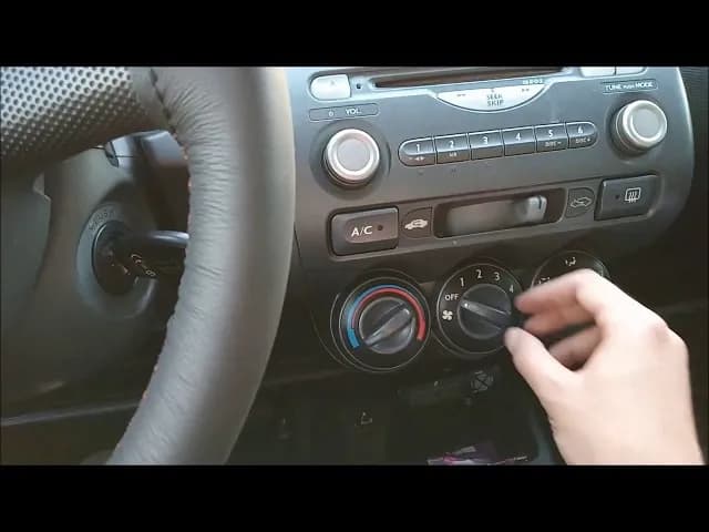 Honda Jazz ile czynnika klimatyzacji - uniknij kosztownych napraw Honda Jazz ile czynnika klimatyzacji - uniknij kosztownych napraw