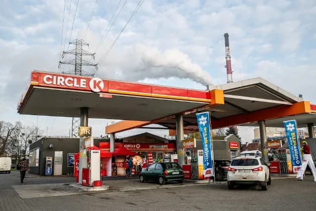 Ile kosztuje diesel? Sprawdź, jak ceny paliw mogą Cię zaskoczyć Ile kosztuje diesel? Sprawdź, jak ceny paliw mogą Cię zaskoczyć