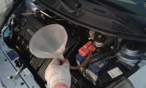 Jak wybrać odpowiedni olej silnikowy do Honda Jazz 1.2? Jak wybrać odpowiedni olej silnikowy do Honda Jazz 1.2?