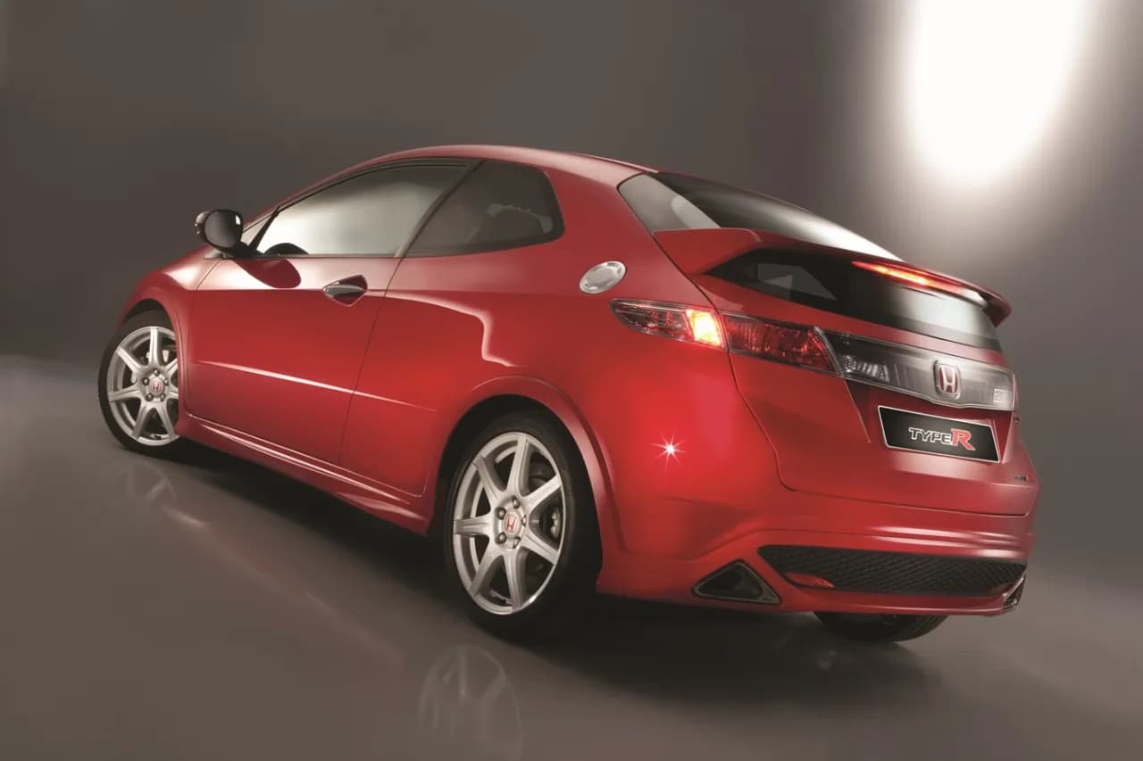 Honda Civic ile koni - moc silników różnych modeli i generacji Honda Civic ile koni - moc silników różnych modeli i generacji