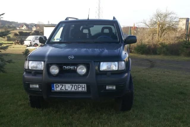 Opel Frontera: jaki silnik wybrać, aby uniknąć kosztownych błędów? Opel Frontera: jaki silnik wybrać, aby uniknąć kosztownych błędów?