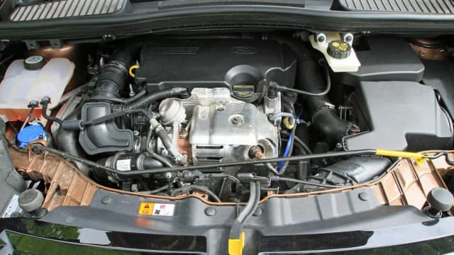 Ford C-Max jaki silnik wybrać? Sprawdź najlepsze opcje silnikowe Ford C-Max jaki silnik wybrać? Sprawdź najlepsze opcje silnikowe