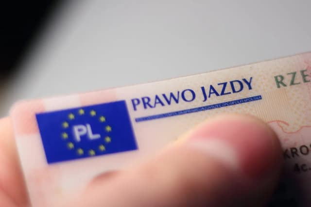 Ile kosztują prawo jazdy C? Zaskakujące ceny w Polsce w 2025 roku Ile kosztują prawo jazdy C? Zaskakujące ceny w Polsce w 2025 roku