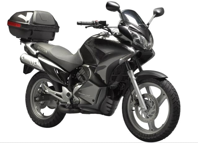 Ile oleju w Honda Varadero 125? Kluczowe informacje i porady Ile oleju w Honda Varadero 125? Kluczowe informacje i porady