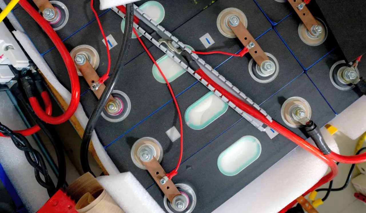 Ile kosztuje bateria do samochodu elektrycznego? Zaskakujące ceny i fakty Ile kosztuje bateria do samochodu elektrycznego? Zaskakujące ceny i fakty
